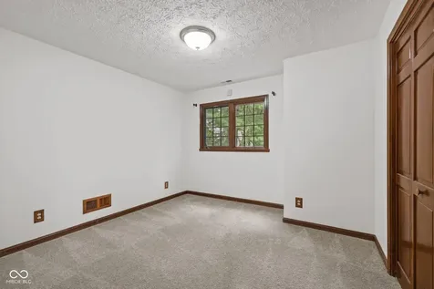 738 Howe Carmel IN 46032
