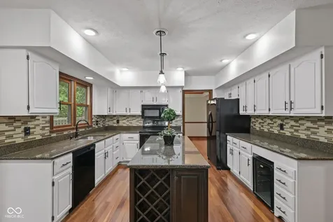 738 Howe Carmel IN 46032