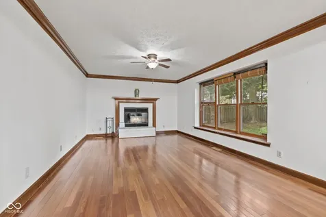 738 Howe Carmel IN 46032