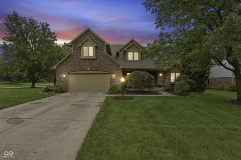 8749 N Port Circle Indianapolis IN 46236