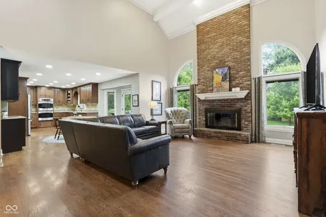 8749 N Port Circle Indianapolis IN 46236
