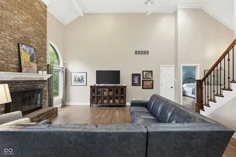 8749 N Port Circle Indianapolis IN 46236
