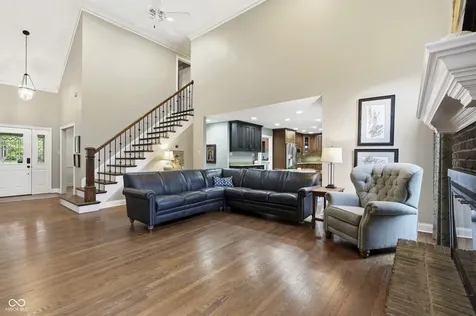 8749 N Port Circle Indianapolis IN 46236