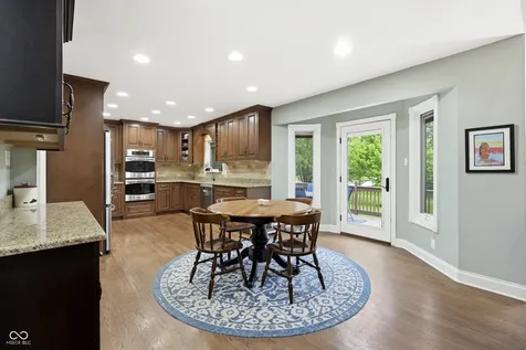 8749 N Port Circle Indianapolis IN 46236