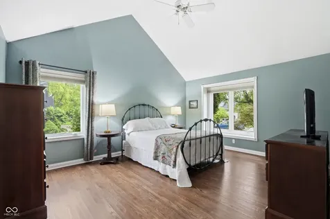 8749 N Port Circle Indianapolis IN 46236
