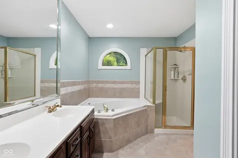 8749 N Port Circle Indianapolis IN 46236