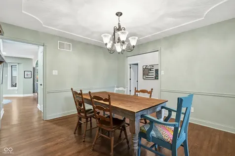8749 N Port Circle Indianapolis IN 46236