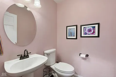 8749 N Port Circle Indianapolis IN 46236