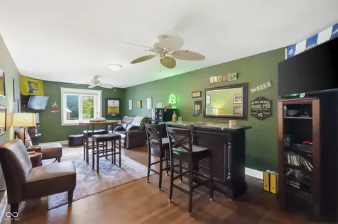 8749 N Port Circle Indianapolis IN 46236