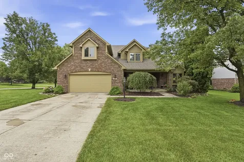 8749 N Port Circle Indianapolis IN 46236