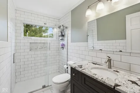 8749 N Port Circle Indianapolis IN 46236