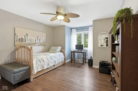 8749 N Port Circle Indianapolis IN 46236