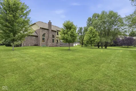 8749 N Port Circle Indianapolis IN 46236