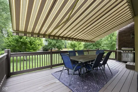 8749 N Port Circle Indianapolis IN 46236