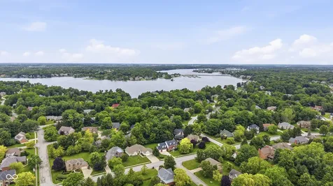 8749 N Port Circle Indianapolis IN 46236