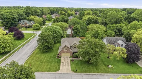 8749 N Port Circle Indianapolis IN 46236