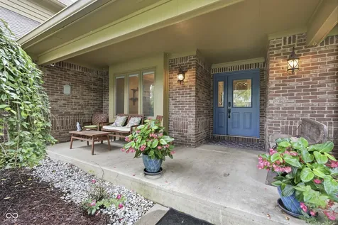 8749 N Port Circle Indianapolis IN 46236