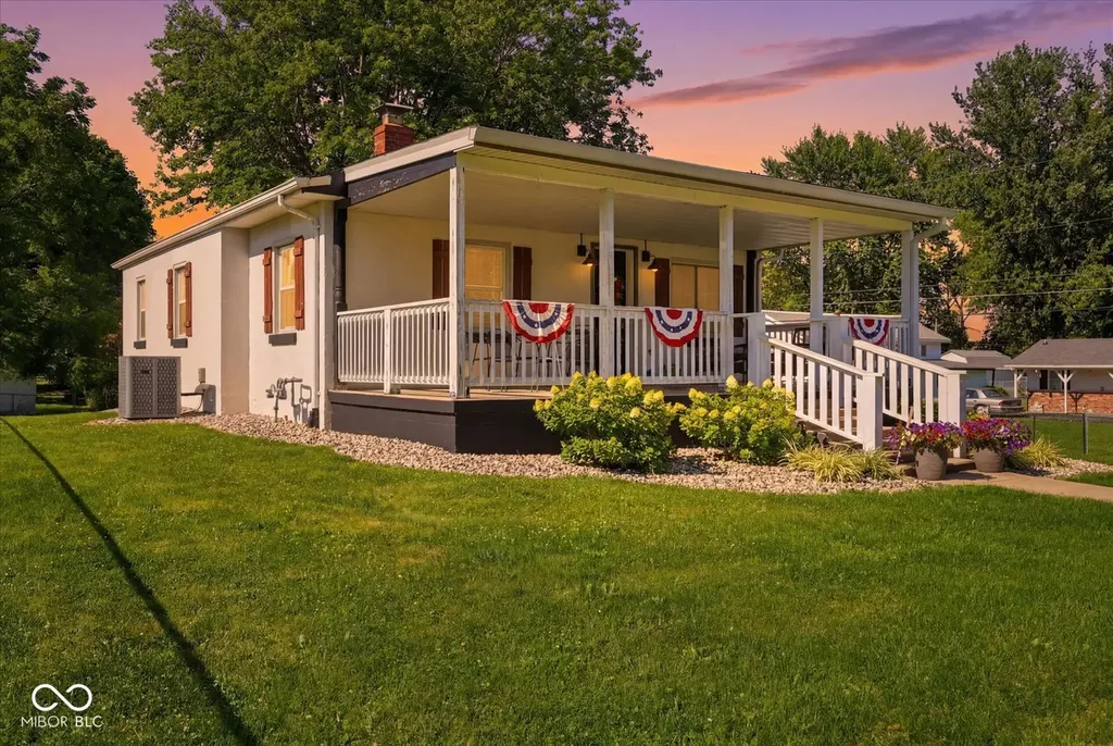 706 8th Street Shelbyville IN 46176