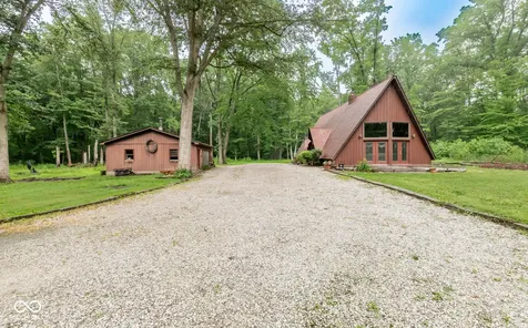 11128 E Sycamore Street Seymour IN 47274