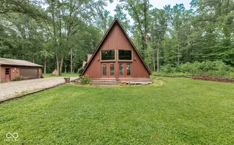 11128 E Sycamore Street Seymour IN 47274