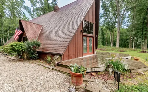 11128 E Sycamore Street Seymour IN 47274