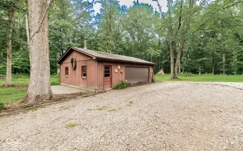 11128 E Sycamore Street Seymour IN 47274