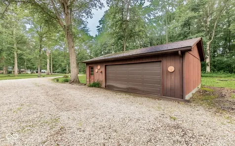 11128 E Sycamore Street Seymour IN 47274