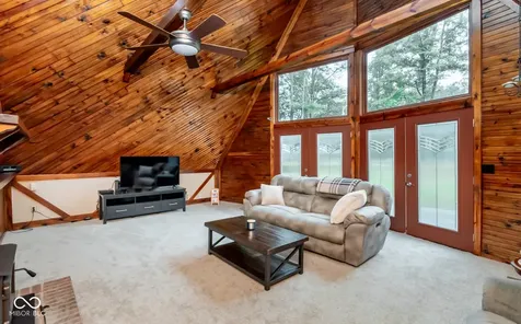 11128 E Sycamore Street Seymour IN 47274