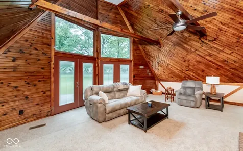 11128 E Sycamore Street Seymour IN 47274
