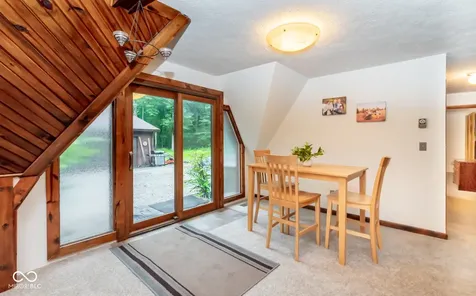 11128 E Sycamore Street Seymour IN 47274