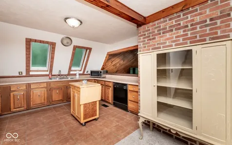 11128 E Sycamore Street Seymour IN 47274