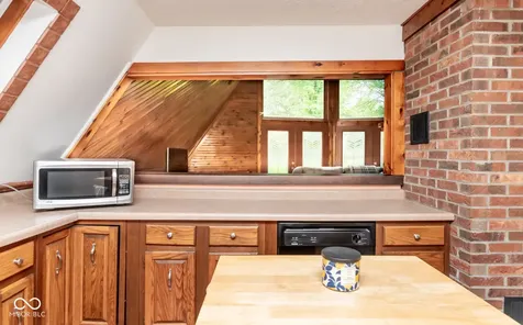 11128 E Sycamore Street Seymour IN 47274