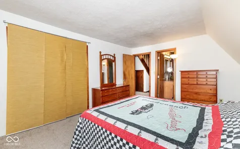 11128 E Sycamore Street Seymour IN 47274