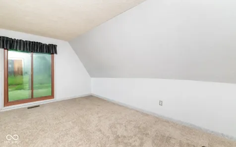 11128 E Sycamore Street Seymour IN 47274