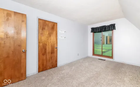 11128 E Sycamore Street Seymour IN 47274