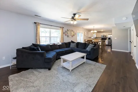 707 Wind Song Trail Mooresville IN 46158