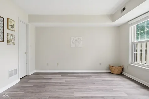 7601 Newport Bay Drive Indianapolis IN 46240