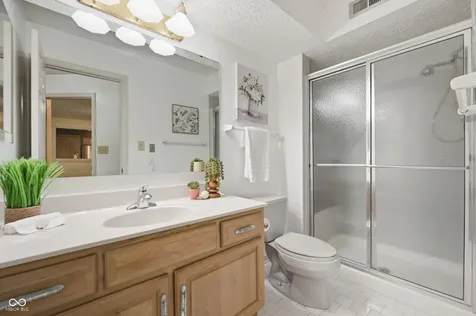 7601 Newport Bay Drive Indianapolis IN 46240