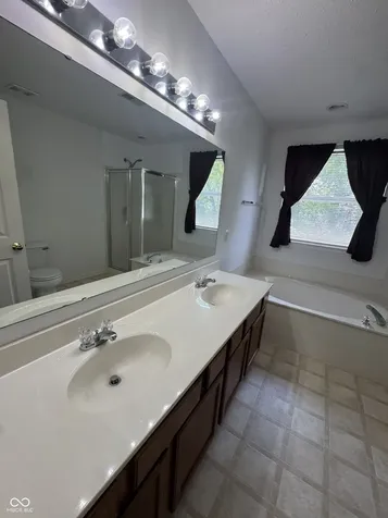 1616 Walpole Lane Indianapolis IN 46231