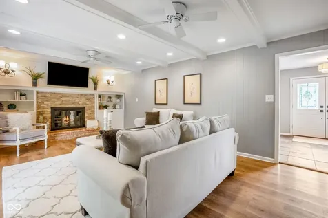 580 Hawthorne Drive Carmel IN 46033