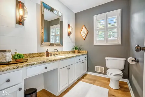580 Hawthorne Drive Carmel IN 46033