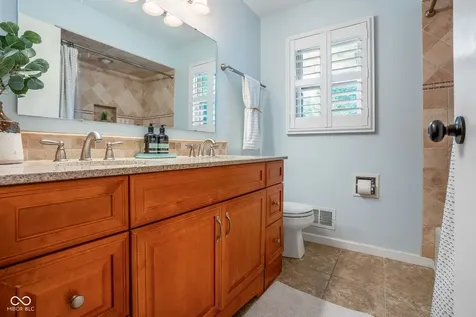 580 Hawthorne Drive Carmel IN 46033