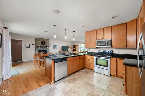 813 E 79th Street Indianapolis IN 46240