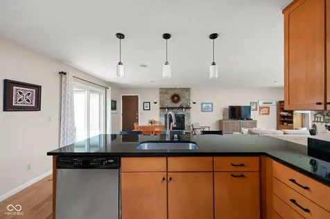 813 E 79th Street Indianapolis IN 46240