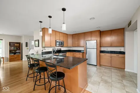 813 E 79th Street Indianapolis IN 46240