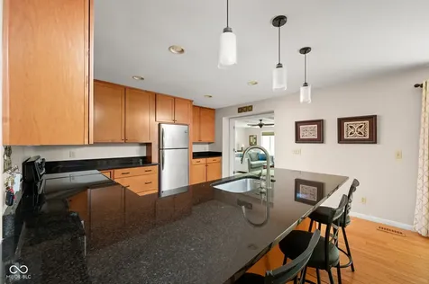 813 E 79th Street Indianapolis IN 46240