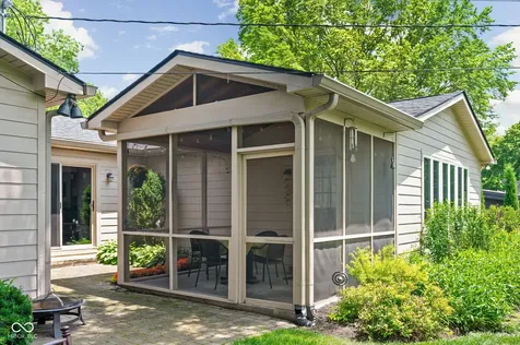 813 E 79th Street Indianapolis IN 46240