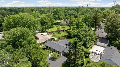813 E 79th Street Indianapolis IN 46240