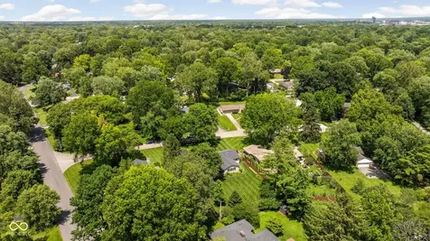 813 E 79th Street Indianapolis IN 46240