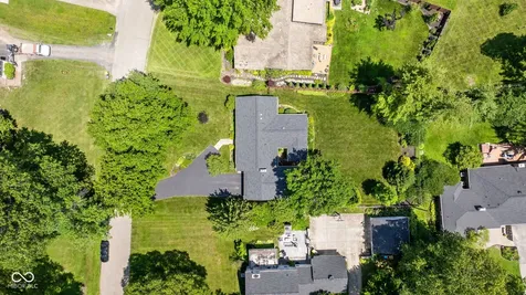 813 E 79th Street Indianapolis IN 46240